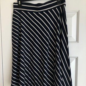 Women's Ann Taylor Pull-On Skirt - Size Medium